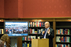 Peruvian economist Hernando de Soto